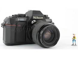 NIKON F301.