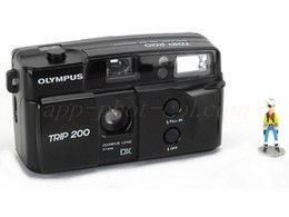 OLYMPUS Trip 200