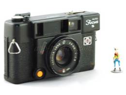 YASHICA Auto Focus S