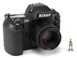 NIKON F100