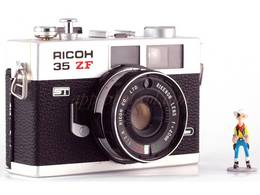 RICOH Ricoh 35 ZF