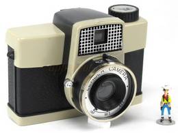 INCONNUE Learder Camera
