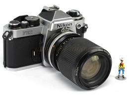 NIKON FE2